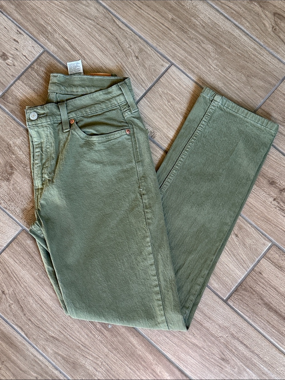 Levi's Straight Leg Jeans in Olive